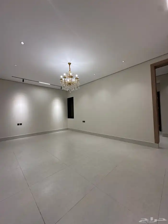 للبيع شقه دور ثاني مع سطح كمل فوق اشقه 2