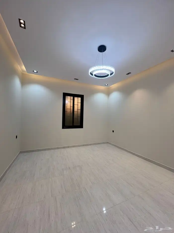 للبيع ادوار علوية وارضية مساحات كبيرة حي الراقي خميس مشيط 13