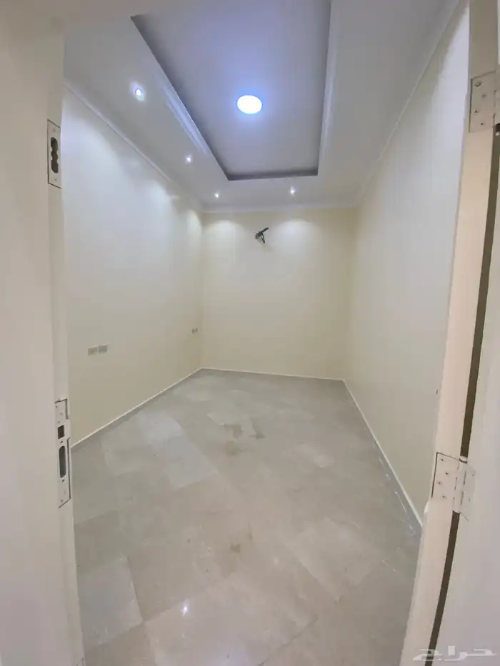 شقة للإيجار 3 غرف 2