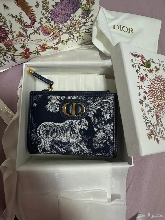 محفظة - بوك ديور اصلي مع كامل ملحقاته 0