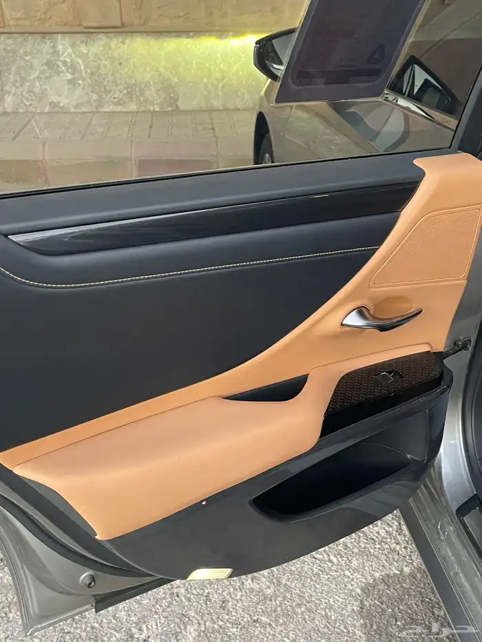 لكزس ES250 2024 12