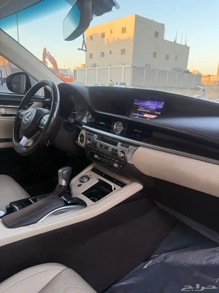 لكزس موديل 2017 33