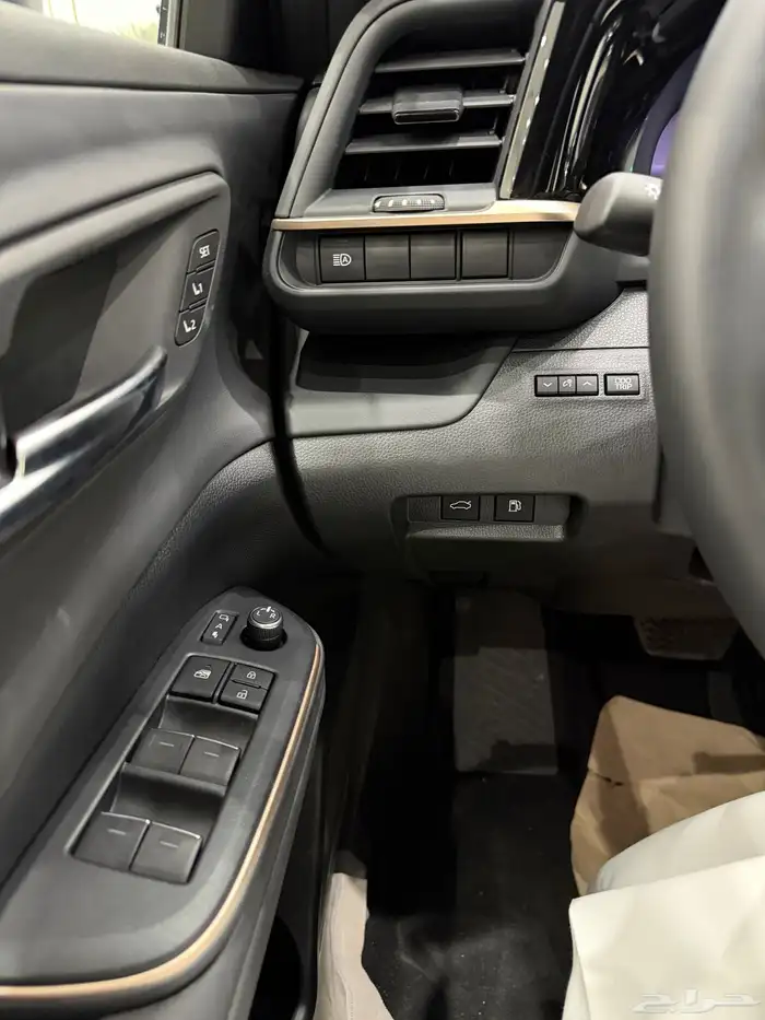 تويوتا كراون ماجستا 2023 جديد سعودي اصفار 4