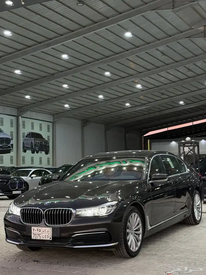 BMW 730i 2019 ناغي مخزن 1
