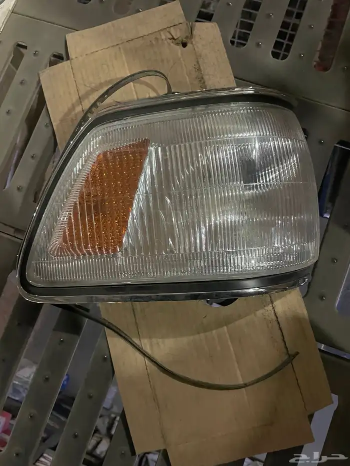 للبيع اسطب ركن تويوتا كراون موديل 88 اصلي و جديد 0