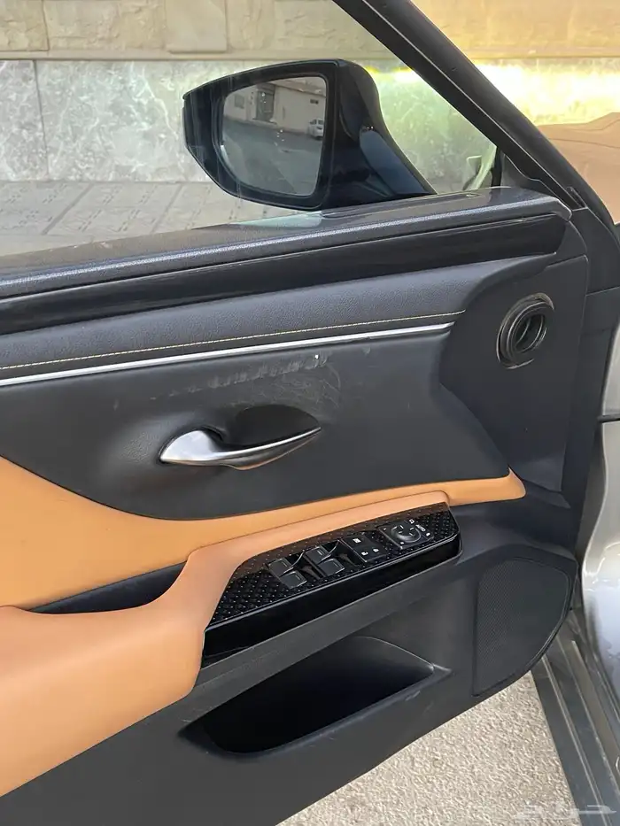 لكزس ES250 2024 18