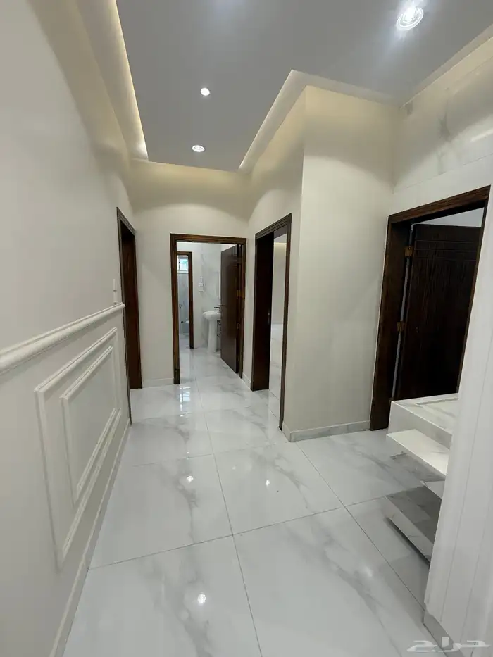 للبيع دور أرضي بحوش وسيع حي الزهور المحاله ابها 600الف 13