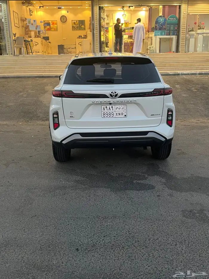 اوربان تايوتا 2025 8