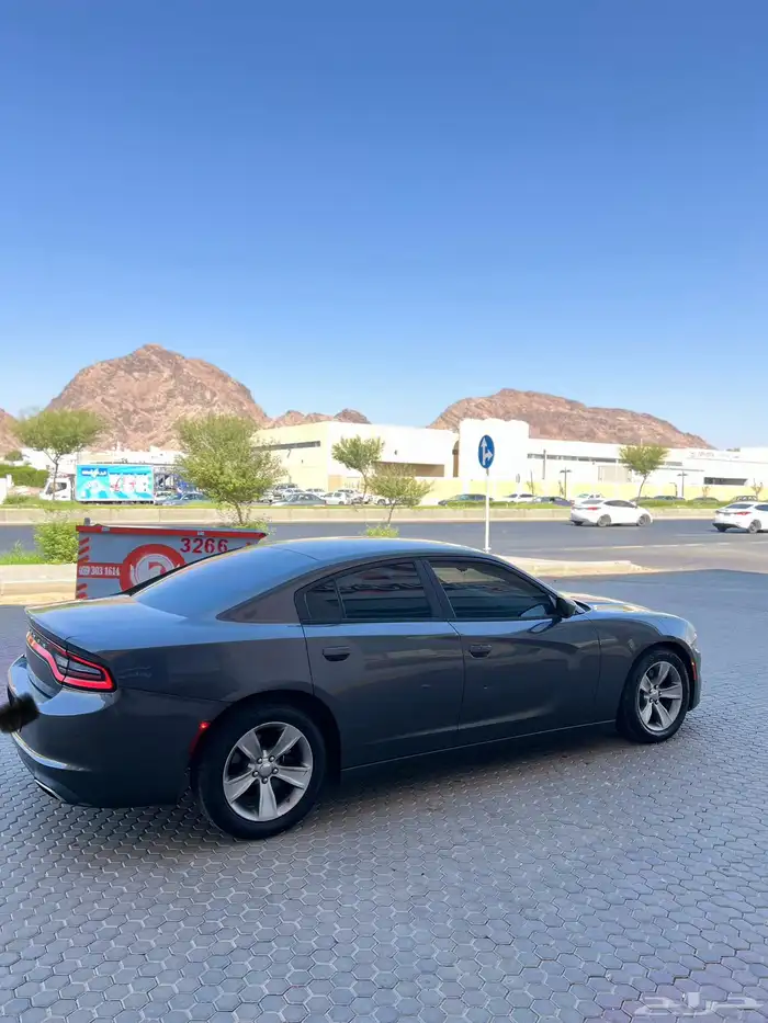 دوج تشارجر2017 4