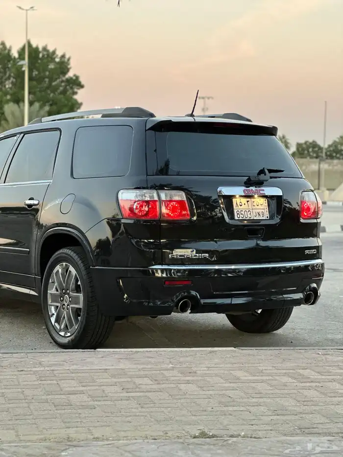 جي ام سي اكاديا 2012 دينالي اعلى فئة في الفل 24