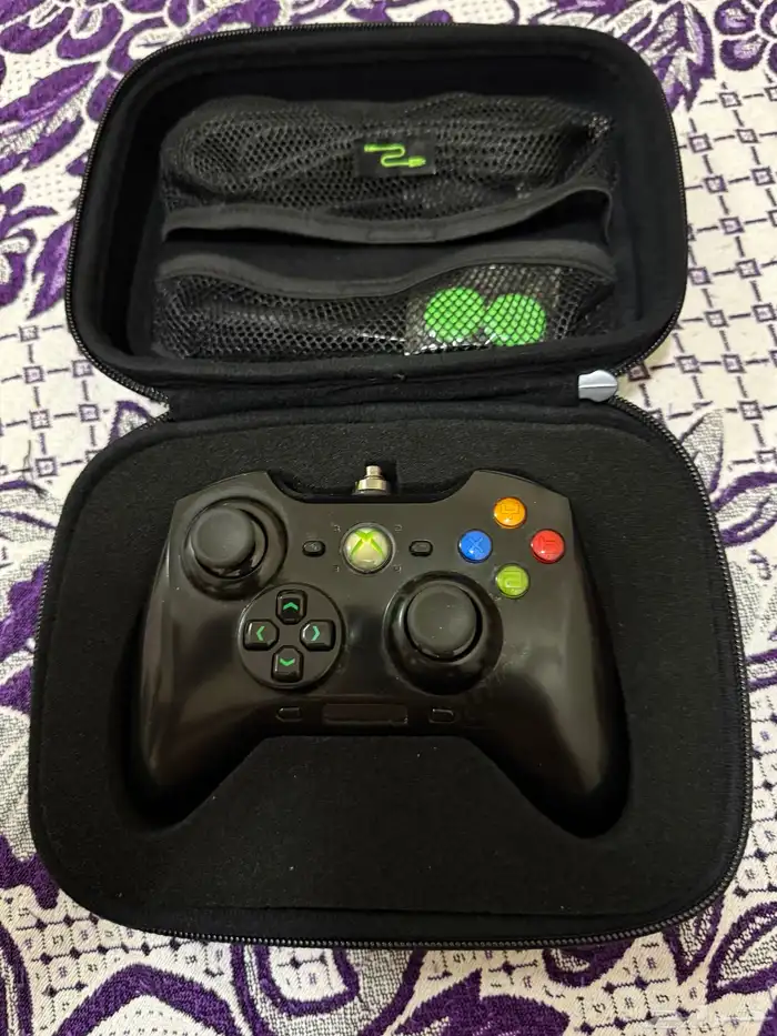 يد العاب احترافية من رازر Razer للكمبيوتر 0