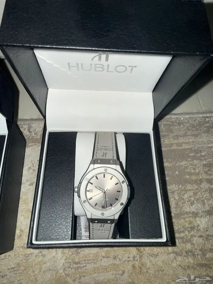 ساعات هوبلت ماستر على الشرط 3