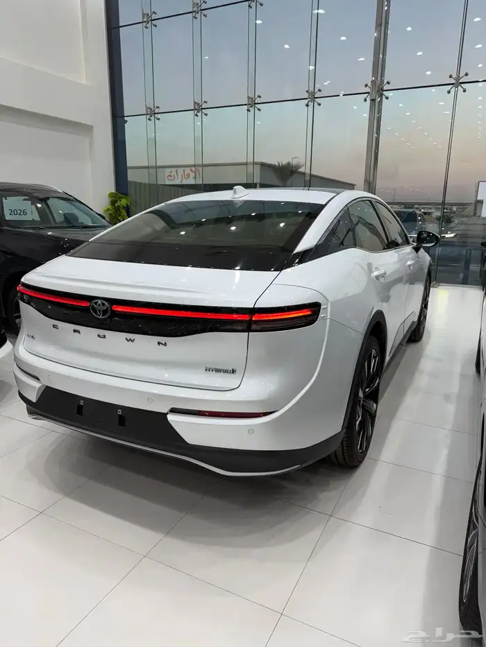 تويوتا كراون ماجستا 2023 جديد سعودي اصفار 12