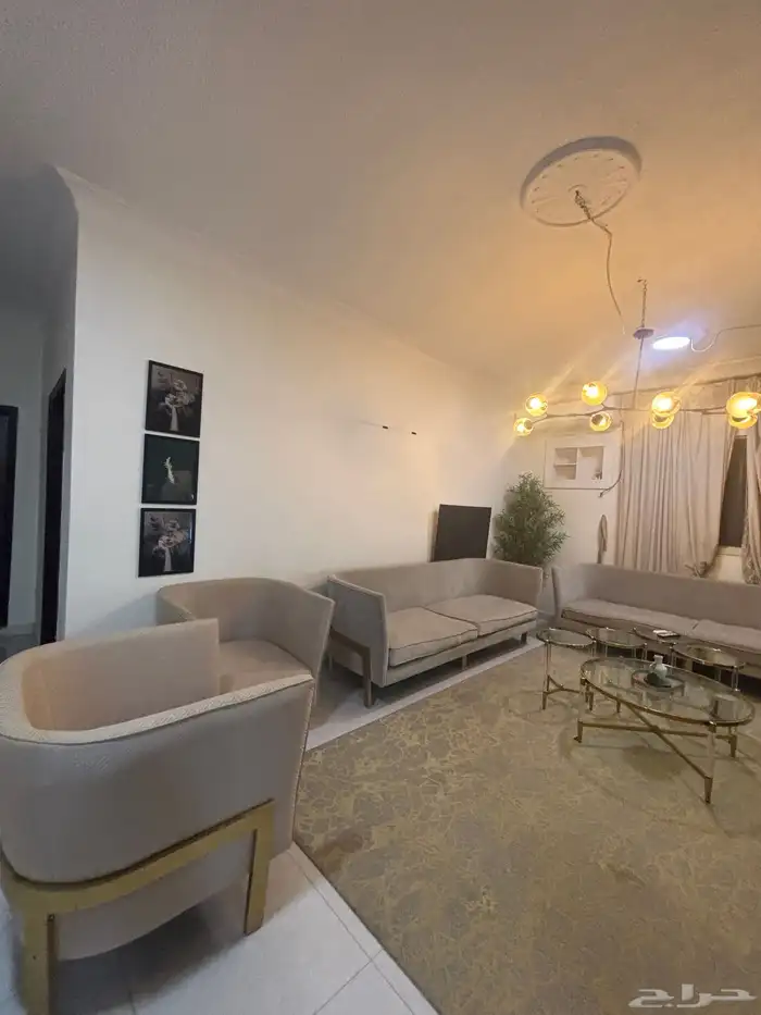 اثاث صالة كنب وطاولات 0