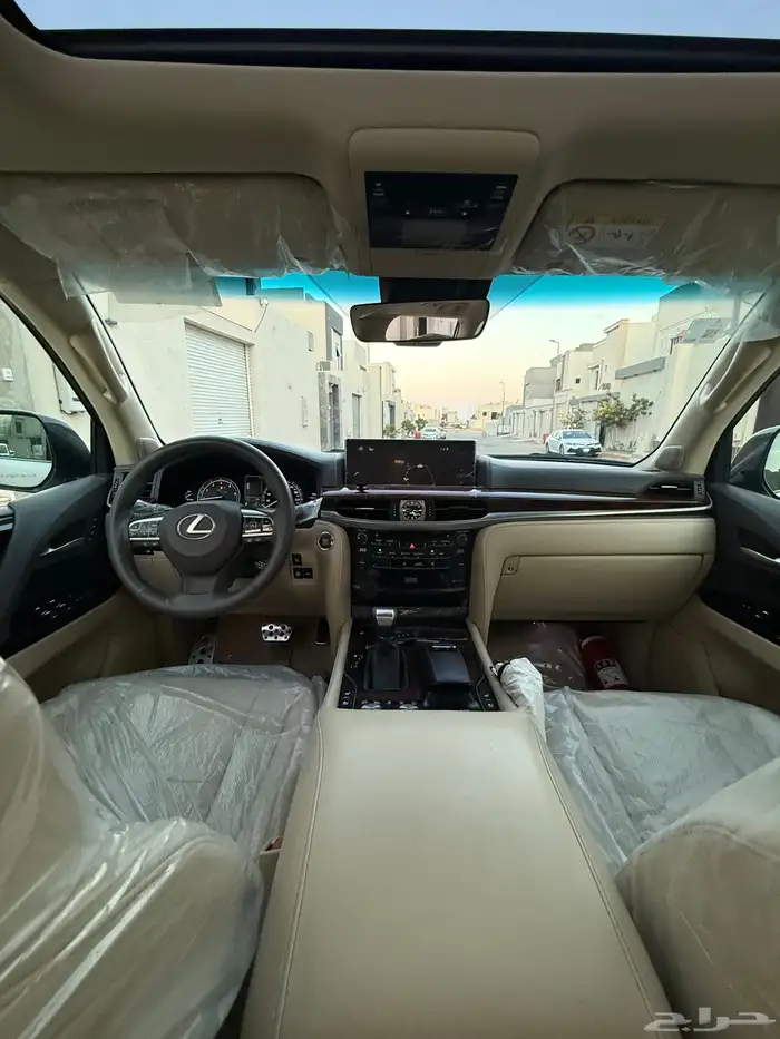 تم البيع تم البيع لكزس LX 2016 عداد 128 شرط 44