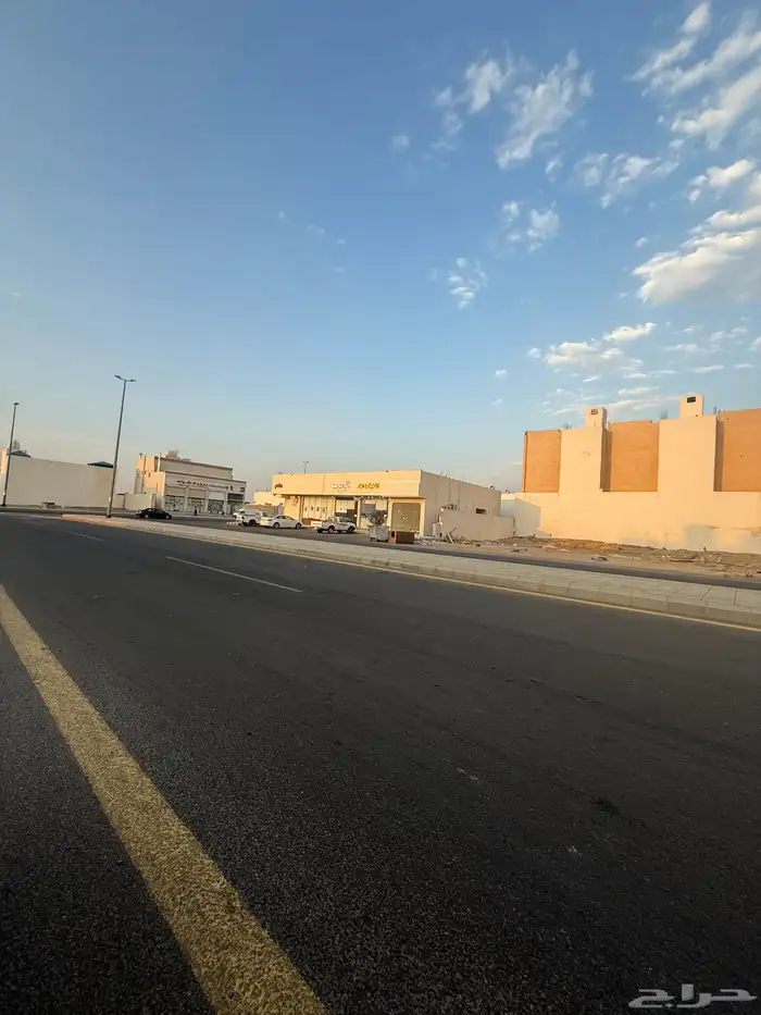 للبيع ارض تجارية في مخطط النبلاء م500 شارع 30م 14