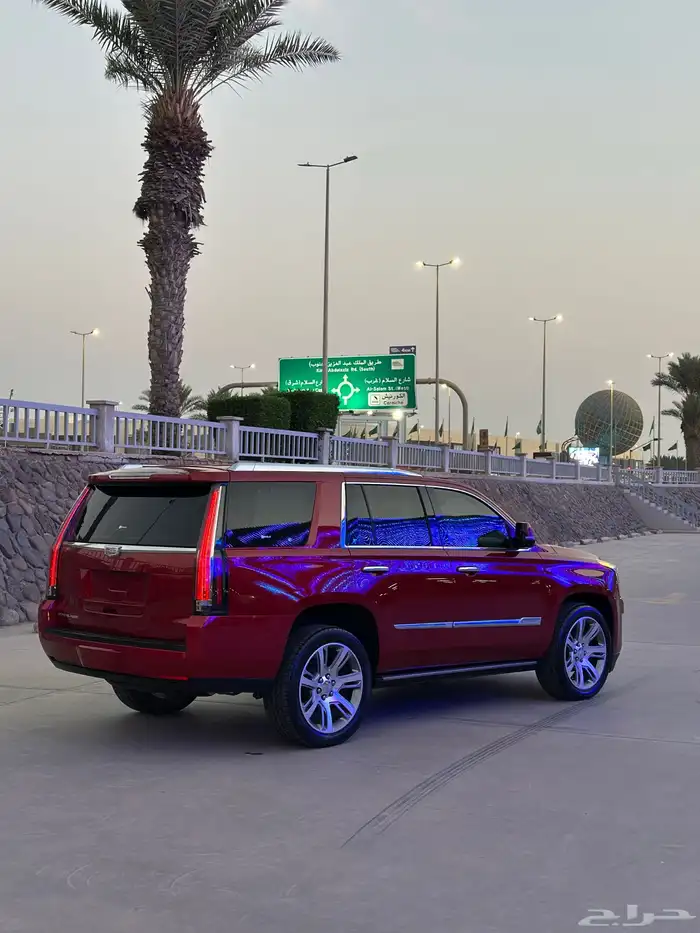 كاديلاك اسكاليدا 13