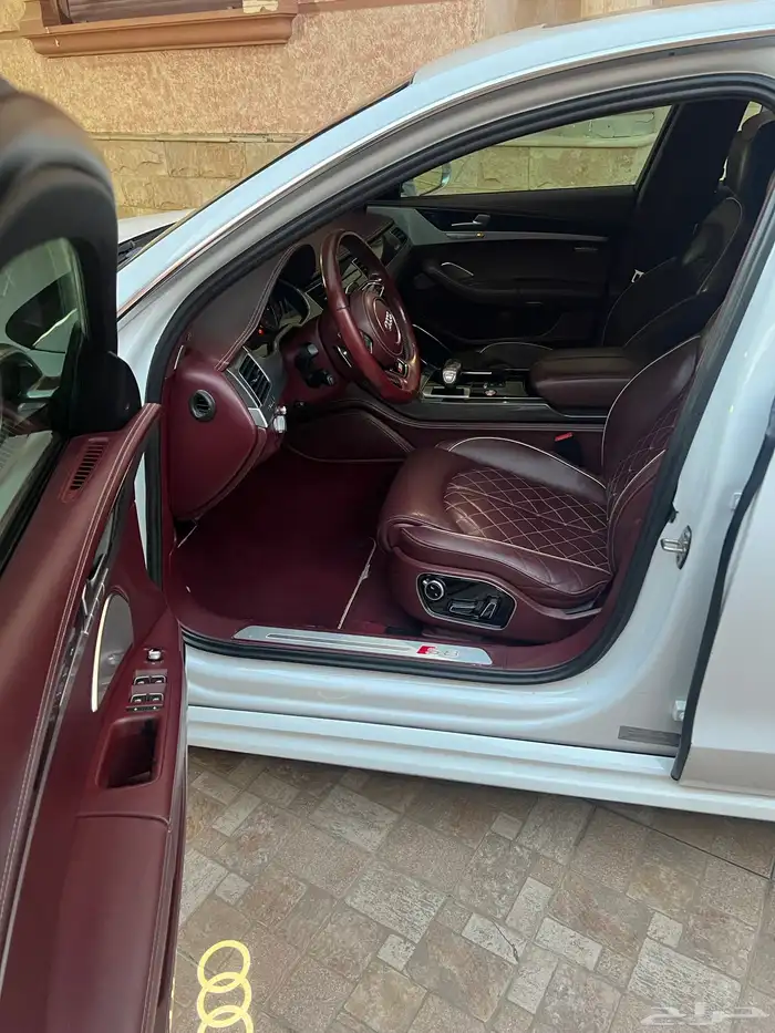 Audi 2015 S8 اودي 14
