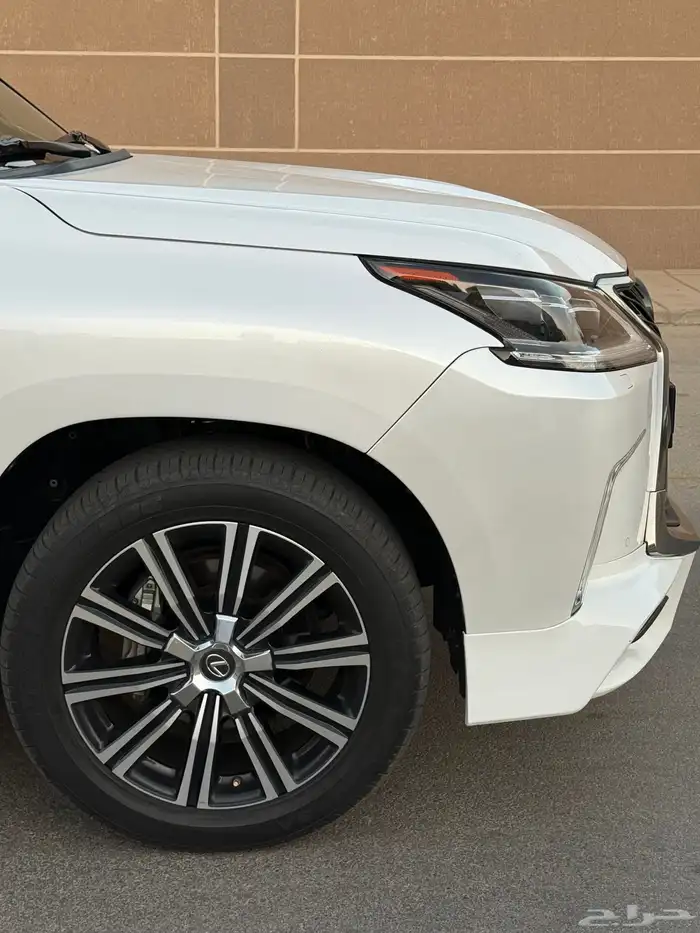 جيب لكزس 2020 AD وكاله مخزن عبدالطيف جميل 9