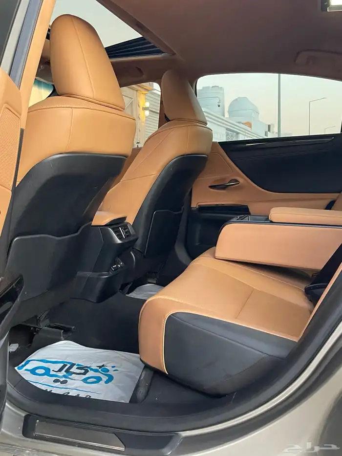 لكزس ES250 2024 11