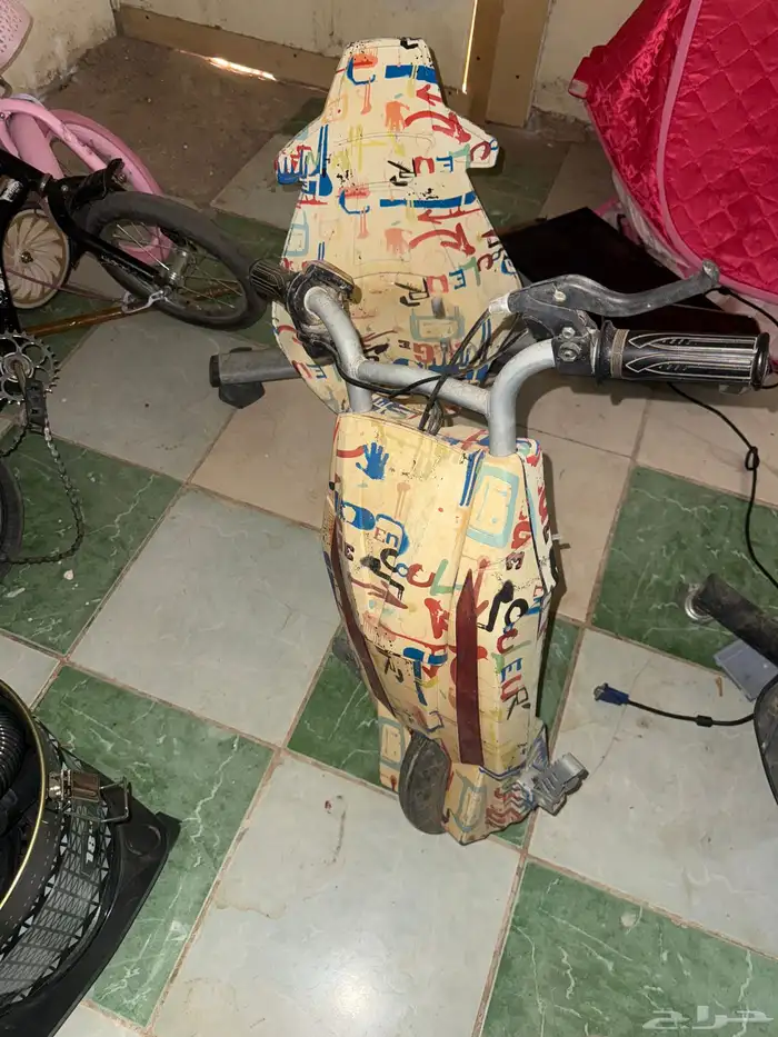 كراسي سيارة وسكوترات كهربائيه 2