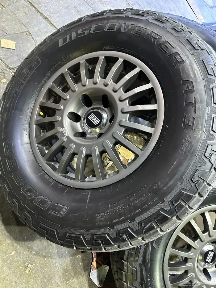 كفرات نص حجري كوبر امريكي مع جنوط برايد 6 مسمار اصلي مقاس17 2