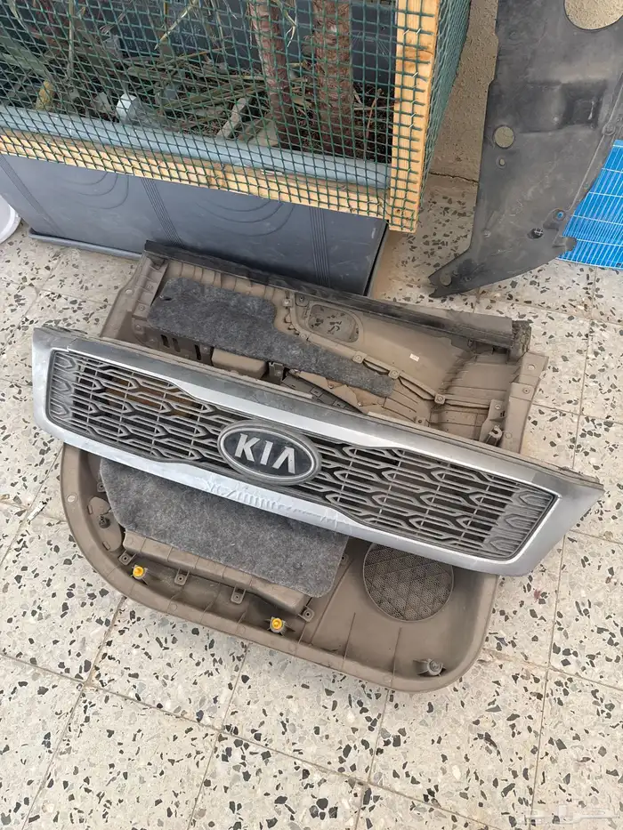قطع كيا كرنفال مستعملة 0