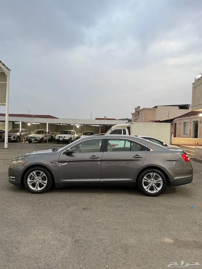 للبيع فورد توروس 2013 نص فل سعودي 3