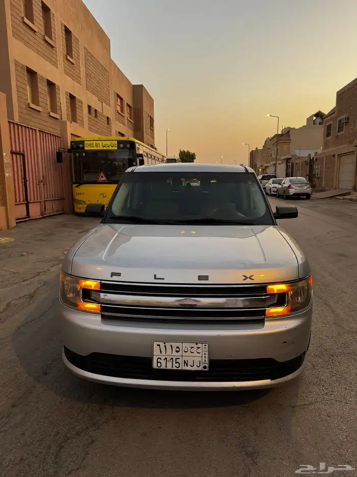 للبيع فورد فلكس 2013 نظيف 3