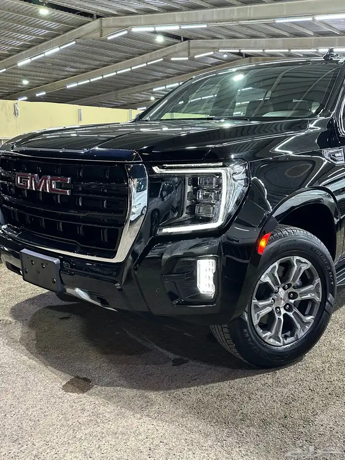 جي ام سي يوكن 2023 XL دبل وكالة بدي ومحركات شرط 5