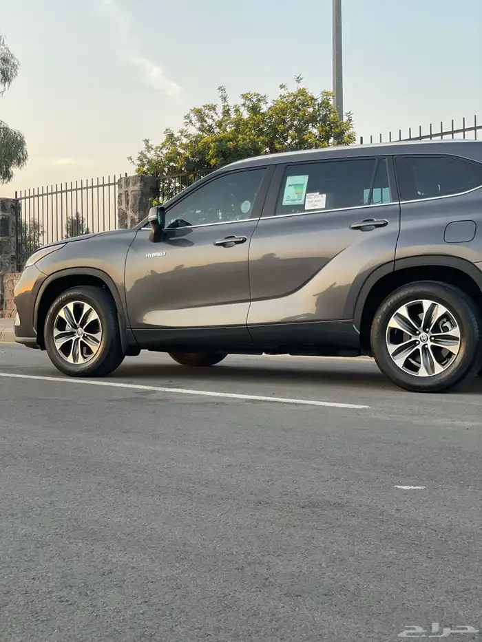 للبيع هايلاندر 2024 ماشي 30 الف 12