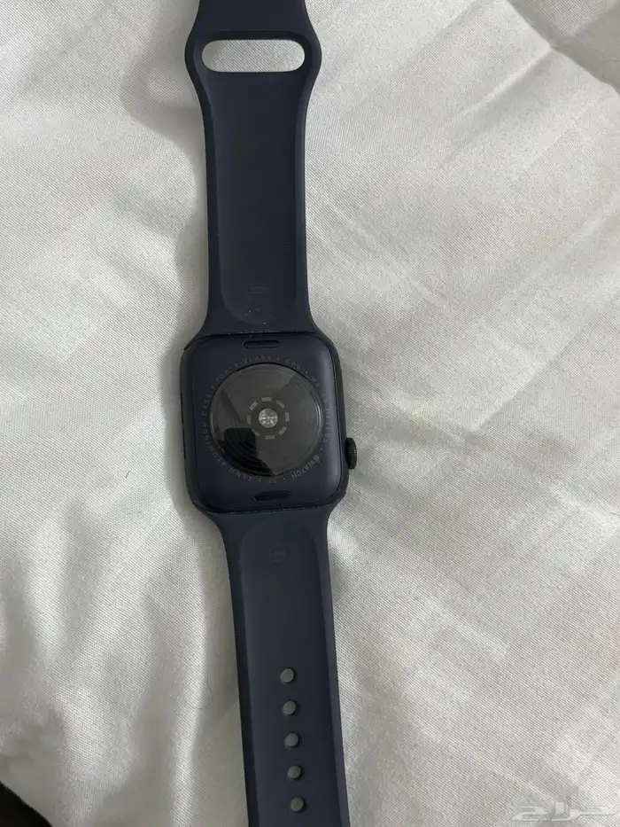 ساعة ابل SE 1