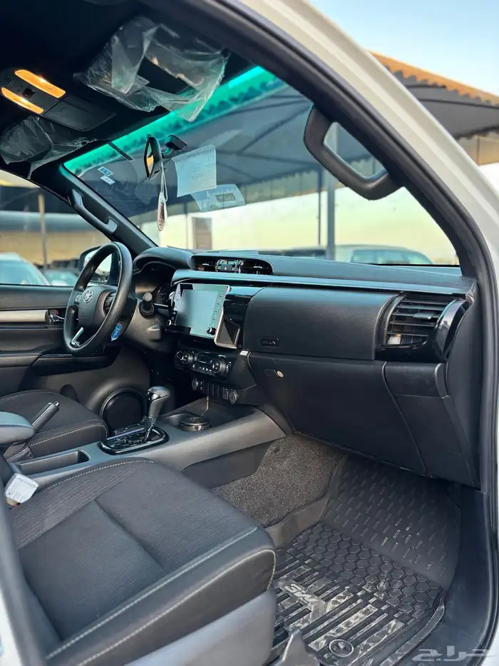 تويوتا هايلوكس 2023 16