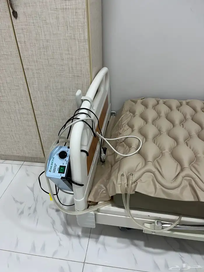 في بيشه سرير طبي للبيع 95 سم. مع مرتبه ومرتبه هوائيه 1