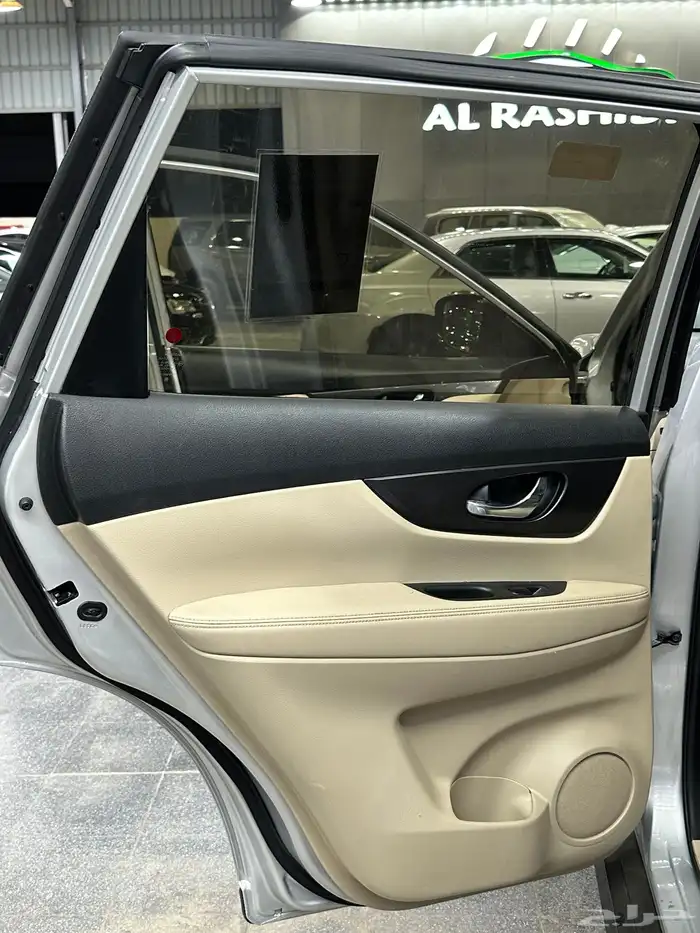 اكس تريل 2020 نص فل دبل 7 مقاعد معرض(عبيد الرشيدي) 26