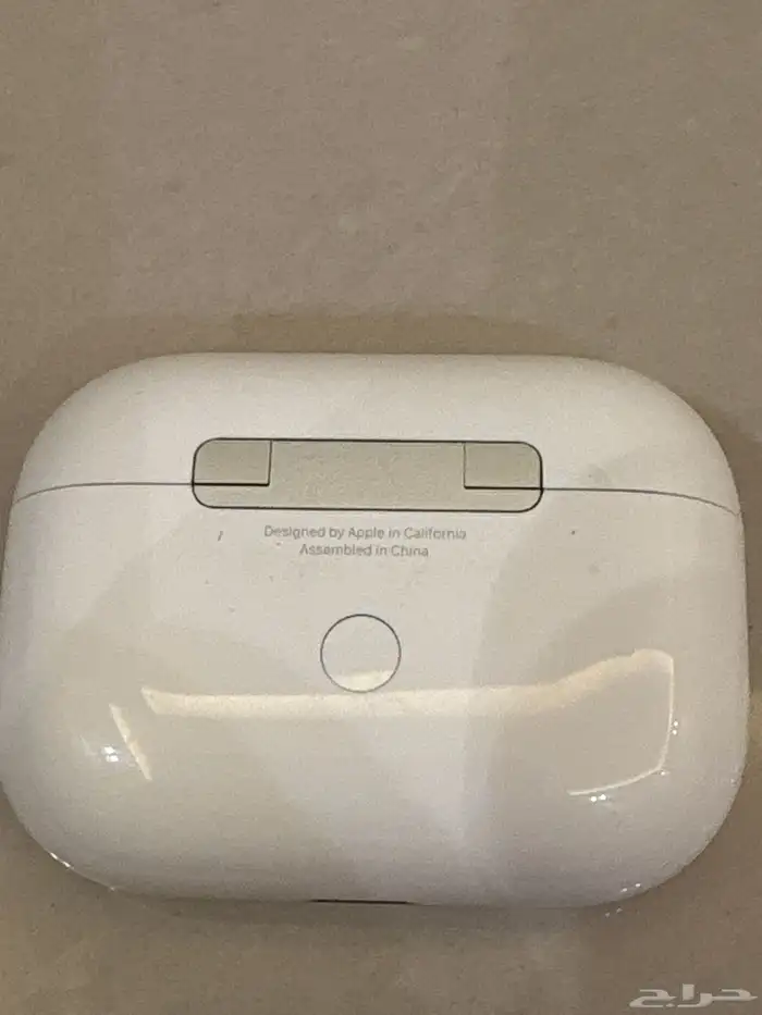 بيت سماعات ايربودز الجيل الاول نظيف 1