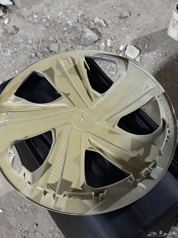 طاسة يارس وكالة بس عليها ملاحظة 1