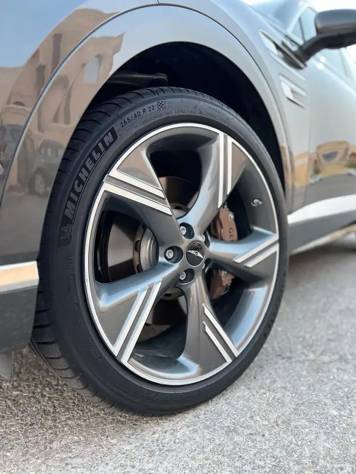 جينيسيس GV80 رويال فل كامل 2025 مالك اول سعودي وكالة 2