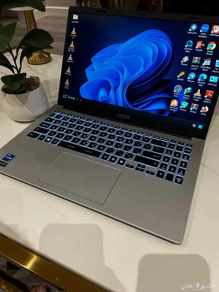 لابتوب موصفاته قوية 0