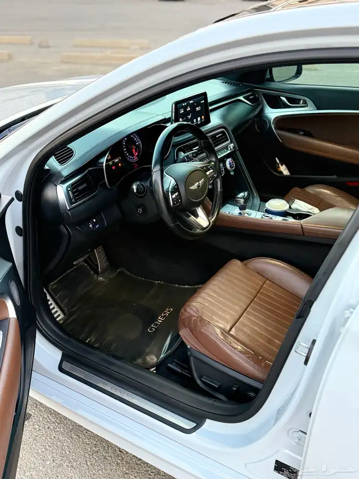 جنسس G70 (2018) 8