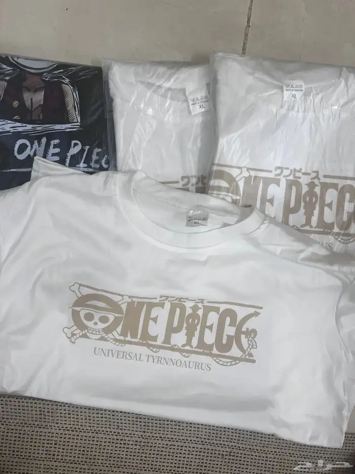 تي شيرتات ون بيس وماين كرافت صغار وشوز Hoka 10