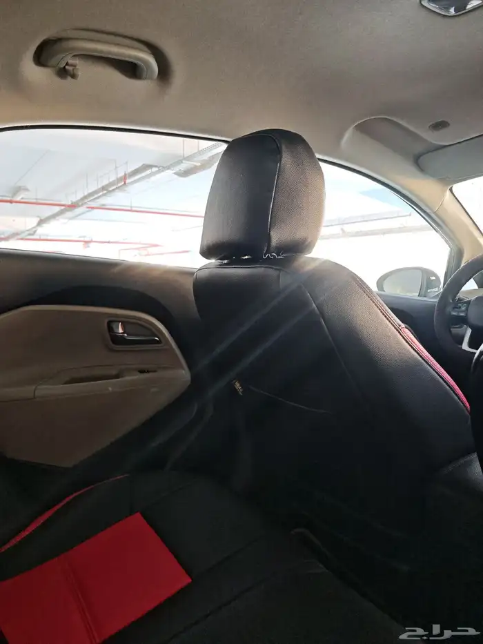 ريو هاتشباك نص فل مخزن 50