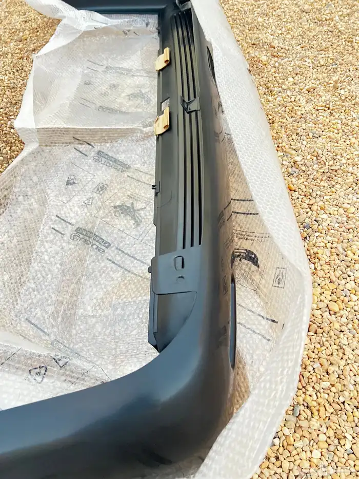 صدام خلفي فكسار 2006 اصلي وكاله جديد 4