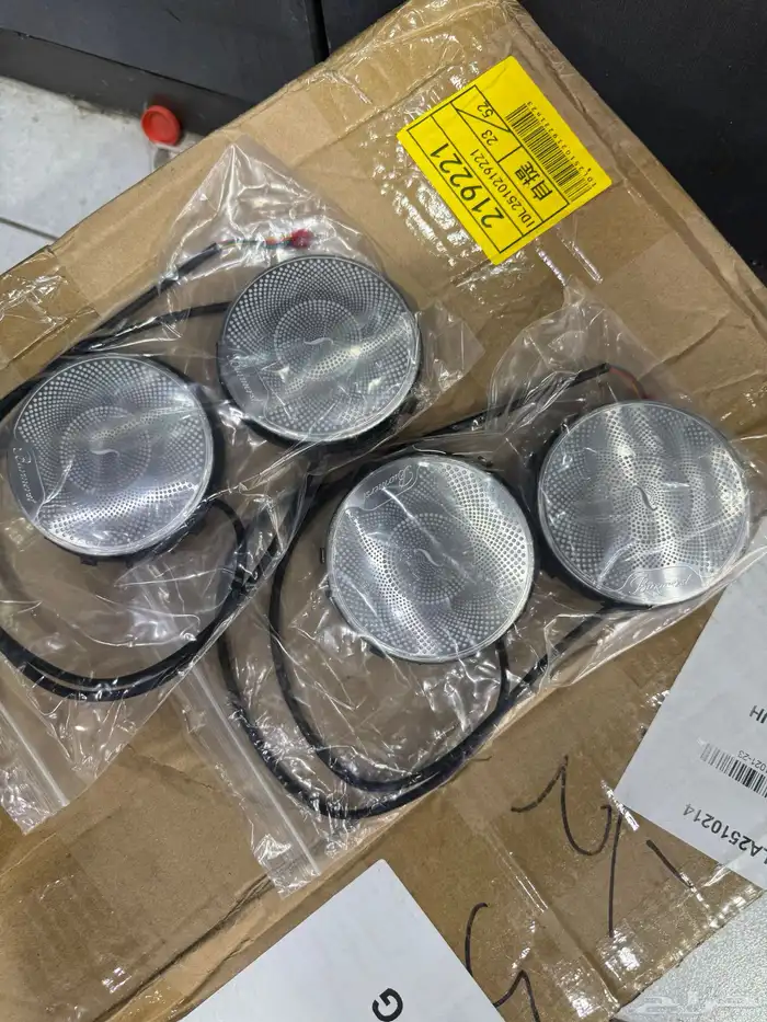 مكيفات مرسيدس E300E200E400سمعات 3D 4Dتحكم عبر شاشه الوكال 1