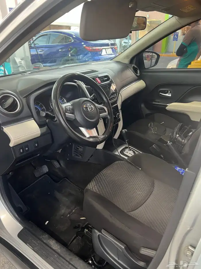 راش 2023 فضي سياره نظيفه 7