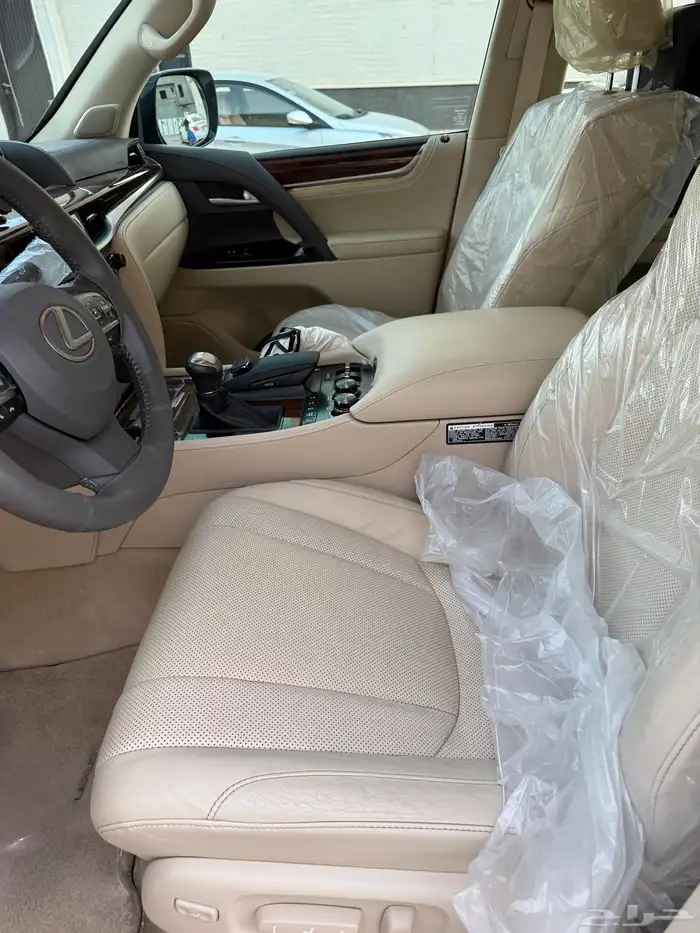 تم البيع تم البيع لكزس LX 2016 عداد 128 شرط 34