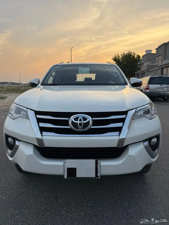 فورتشنر 2020 دبل بنزين وكاله - نظيف جدا 1