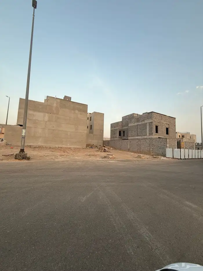 للبيع ارض في مخطط النبلاء م250 شارع 16 غربي خلف نفط 20