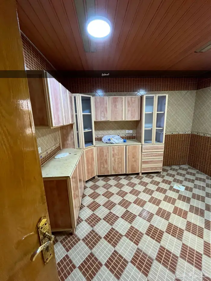 شقة للإيجار عوائل فقط الدفع سنوي 2