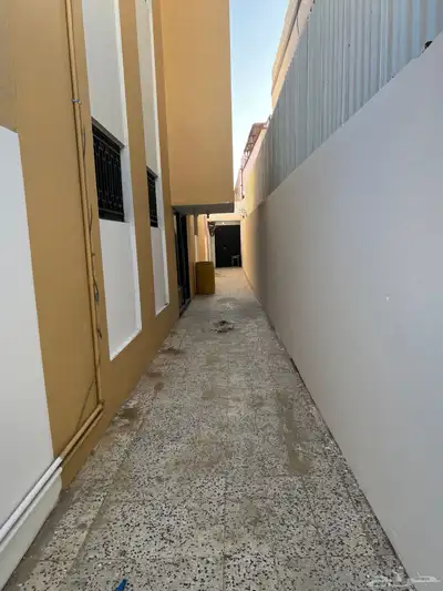 دور ثاني للايجار بحي الرونه index